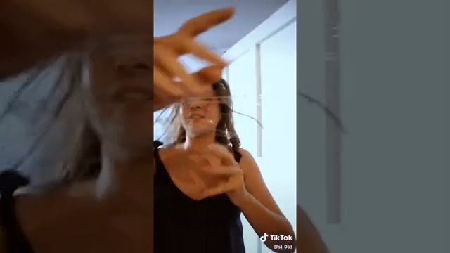 С утра полезно яйца сырые кушать. Розыгрыш смотреть онлайн