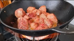 ЗНАМЕНИТАЯ БЛЮДА НАШЕЙ ШАЙХАНЫ ТУЩЁННОЯ МЯСО С КАРТОФЕЛЕМ