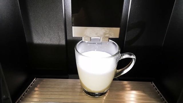 Oбзор полной кофейной машины за 2950 евро / Kaffeevollautomat Siemens CT636LE.6 смотреть онлайн