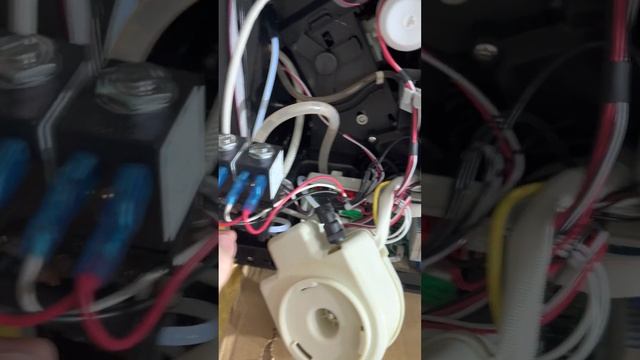 Ремонт кофемашины Beko CEG 5331x смотреть онлайн