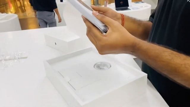 MacBook Air Gold M1 Unboxing