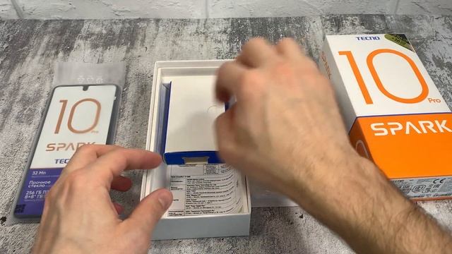 Смартфон Tecno Spark 10 Pro 8/256GB Starry Black. Черный. Быстрый обзор комплекта смотреть онлайн