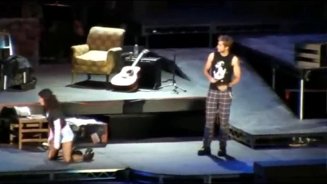 LIGHT MY CANDLE - Aaron Tveit & Vanessa Hudgens [Rent_at_the_Hollywood_Bowl] смотреть онлайн