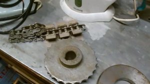 Изготавливаю звёздочку цепной передачи.Токарные и фрезерные работы.