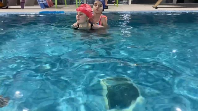 VLOG Собираемся в бассейн смотреть онлайн