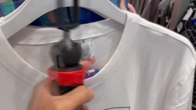 Dubai Outlet Mall. Дубай Аутлет Молл. Доступные ли цены? Сравнение цен на Кыргызские сомы. смотреть онлайн