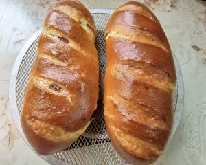 Яичный хлеб батоны сдобные. Рецепт выпечки.