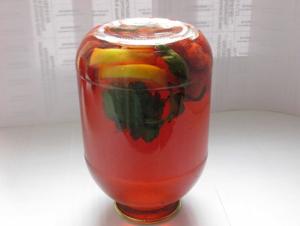 ПОТРЯСАЮЩЕ ВКУСНЫЙ КОМПОТ НА ЗИМУ "КЛУБНИЧНЫЙ МОХИТО"! смотреть онлайн