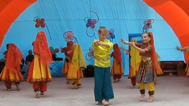 Коллектив "Лакшми" танец Шанти смотреть онлайн