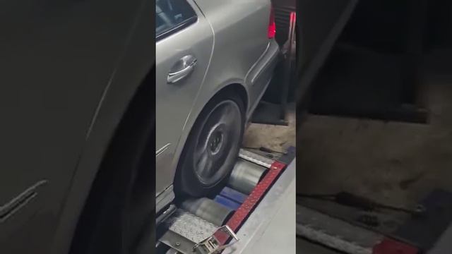 W211 e55 kompressor dyno run just shy 600bhp смотреть онлайн