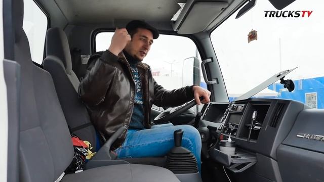 тест-драйв Isuzu NMR - ХУДШИЙ грузовик для водителя, на котором я ездил смотреть онлайн