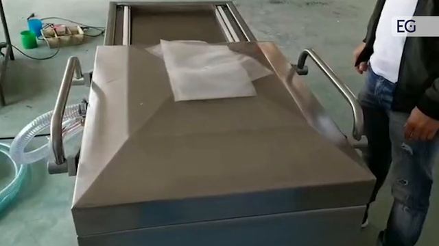 Вакуумный упаковщик DZ(Q)-400/2SB смотреть онлайн