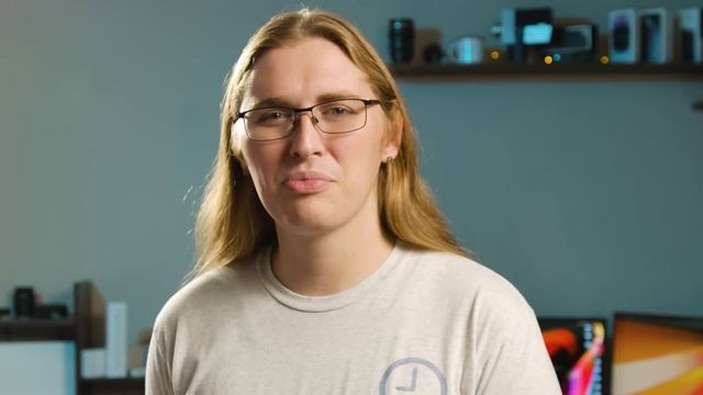 Apple Vision Pro is... different смотреть онлайн