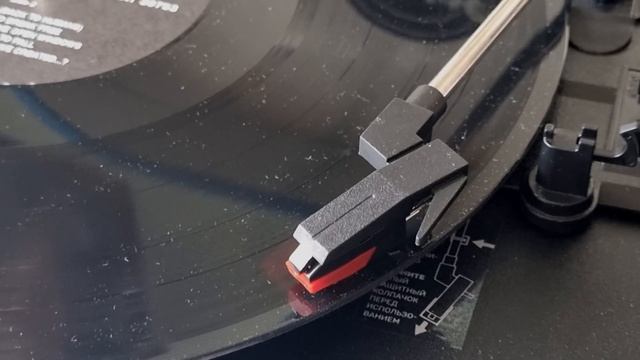 Виниловый проигрыватель Alive Audio Vintage! Винтажный звук в современном корпусе! Анбоксинг смотреть онлайн