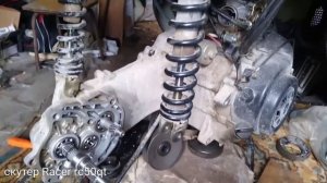 Замена подшипников редуктора прямо на скутере.