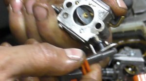 Ремонт бензопилы Хускварна 142 (husqvarna 142). Замена и регулировка карбюратора. Натяжка цепи