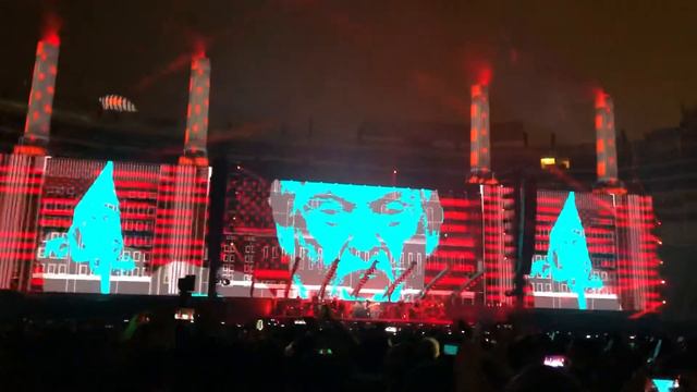 Roger Waters - Pigs - Lima 17-Nov 2018