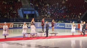 Камила Валиева, Александра Трусова, Анна Щербакова. Награждение. Женщины 26.12.2021 Чемпионат Росси