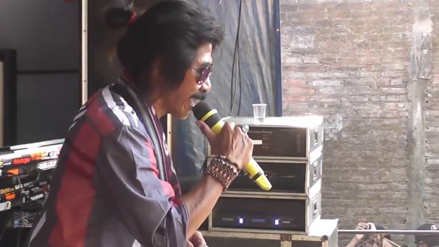 loro ati mr black camelia sekuro смотреть онлайн
