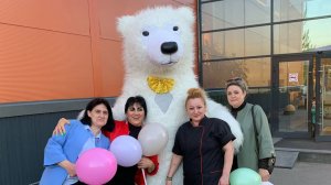 Дарите женщинам цветы...