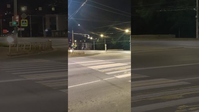 Перекрёсток,светофоры, знаки дорожного движения,пешеходные переходы,вечер,автомобили,лето.Crossroad смотреть онлайн