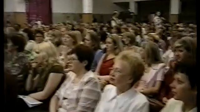 ЙОШКАР-ОЛА.МАРПЕДИНСТИТУТ.НА ВРУЧЕНИИ ДИПЛОМОВ ПОЕТ Н.В. КОВАЛЕВСКАЯ.Ф.В.ГИНЗБУРГ, ВИРТУАЛЬНЫЙ МУЗЕ смотреть онлайн