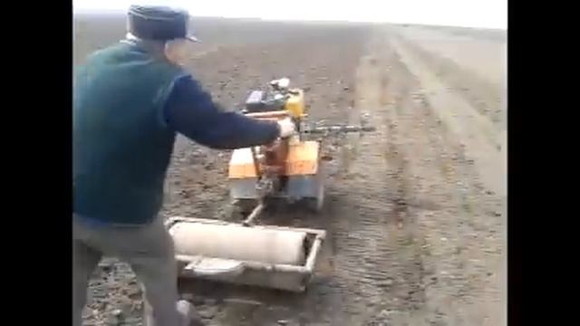 Каток для мотоблока. Каток из газового баллона. смотреть онлайн