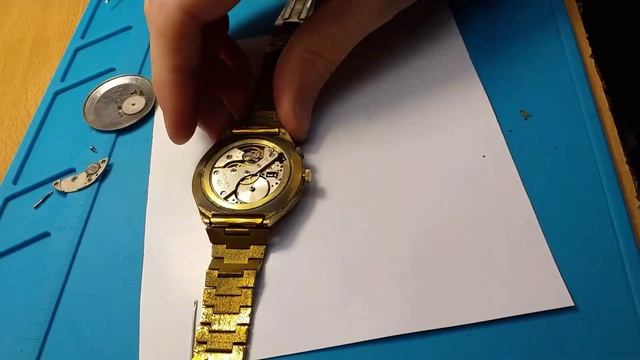 Ремонт часов ракета,извлекаем обломанный вал. смотреть онлайн