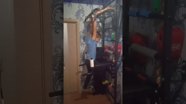 Сколько подтягиваний сможем до Нового Года? смотреть онлайн