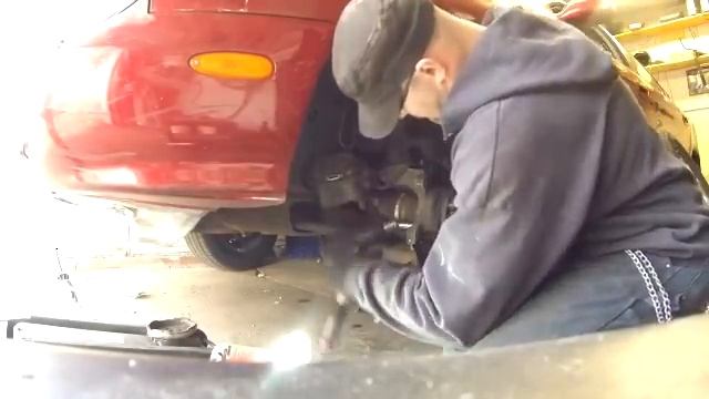 1996 To 2007 Ford Taurus Wheel Hub Replacement смотреть онлайн