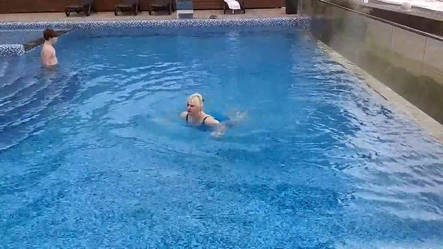 АДЛЕР. ОТЕЛЬ ФЛАМИНГО. ПРИГЛАШАЕМ ВСЕХ К НАМ В БАССЕЙН. МОЯ ДАМСКАЯ СУМОЧКА ДЛЯ ОТПУСКА. смотреть онлайн