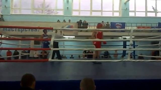 пацан 15 лет, танк46, бокс , пацан вырубает просто. смотреть онлайн