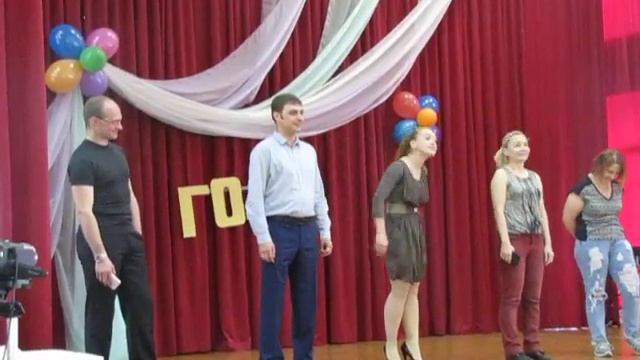 Родители в роли детей. Выпускной 4 класс смотреть онлайн