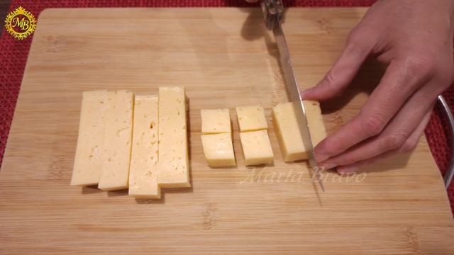 Картофельные шарики с сыром в кляре. Нежные прям тают во рту. С обычной картошки такая вкуснятина. смотреть онлайн