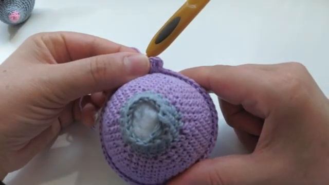 МК по вязанию мышки 3 часть. Mouse crochet.3 смотреть онлайн