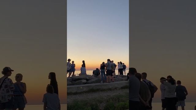 БАТУМИ! ЗАКАТ! Люди в ожидании прилета самолета на берегу Черного МОРЯ! Лето 2023 #georgia смотреть онлайн