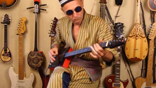 EUGENE O'GODCHIEF Desert Blues смотреть онлайн