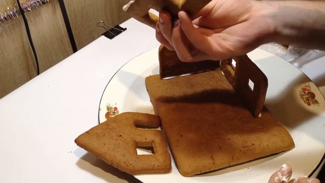 ПРЯНИЧНЫЙ ДОМИК смотреть онлайн