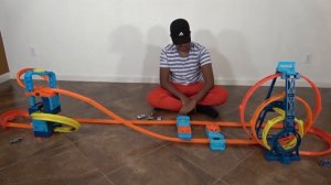 Hot Wheels Build Boost Stunt VS Giant Triple Loop Track Builder Unlimited