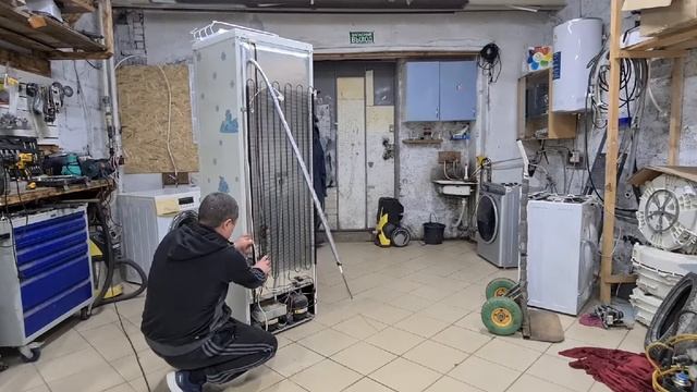 Не охлаждает верхняя камера, холодильное отделение. Замена испарителя в хол Атлант. смотреть онлайн