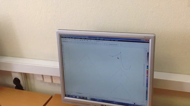 Изменение типа управляющих точек (вершин) кривой Безье (сплайна). смотреть онлайн