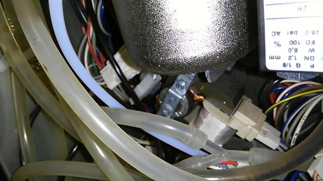 Saeco 200 making horrible clicking sound смотреть онлайн