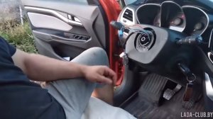 Как снять руль LADA Vesta SW Cross. Перетяжка руля в кожу