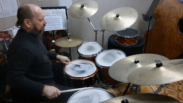 Соло на барабанах solo on drums 3 05 РЭГГИ - ФРИ смотреть онлайн