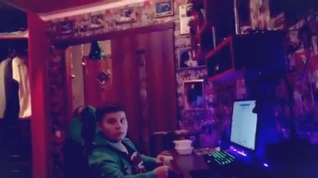 Вред от компьютера (Created with @Magisto) смотреть онлайн