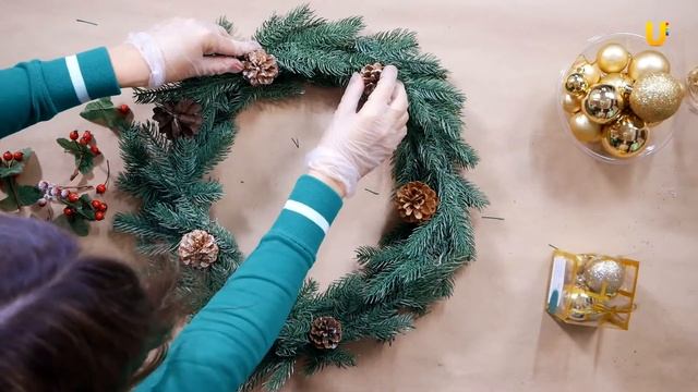 Своими руками. Рождественский венок смотреть онлайн