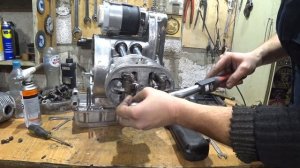 Установка головок и регулировка клапанов на мотоцикле Урал.