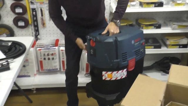 Строительный пылесос BOSCH GAS 35 L SFC+ распаковка, обзор, пробный пуск. смотреть онлайн