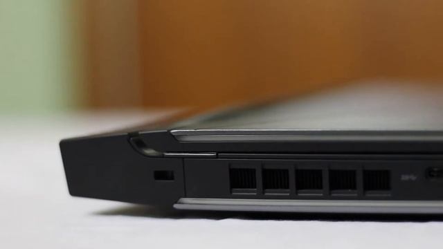 Alienware 15 R3 i7 7820hk NVIDIA GTX 1070 DETAILED REVIEW 2017 - FUTURE PROOF LAPTOP 10 Plus years смотреть онлайн