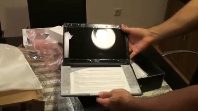 Acer Aspire 1810T Unboxing